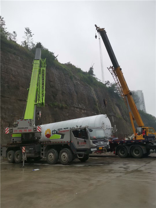 黑河市“不怕风雨冻”—— 吊车的 “恶劣环境适应” 技术